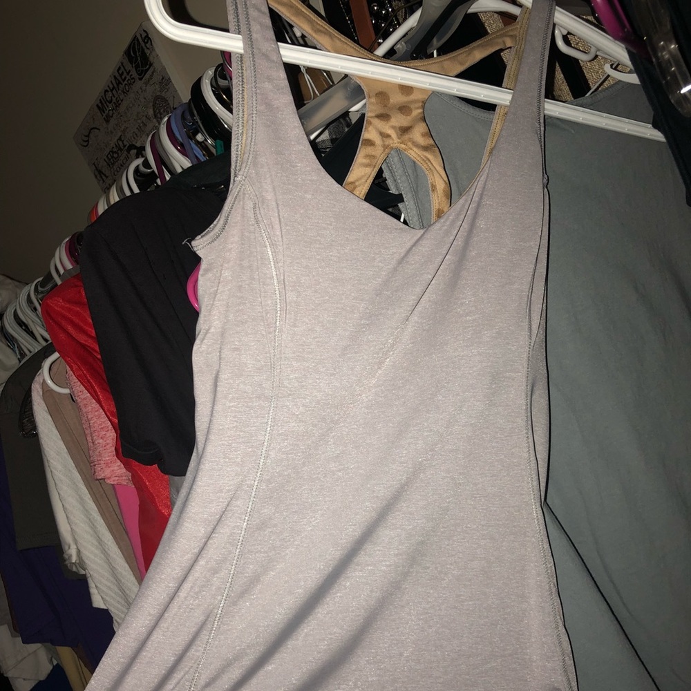 Lululemon tank